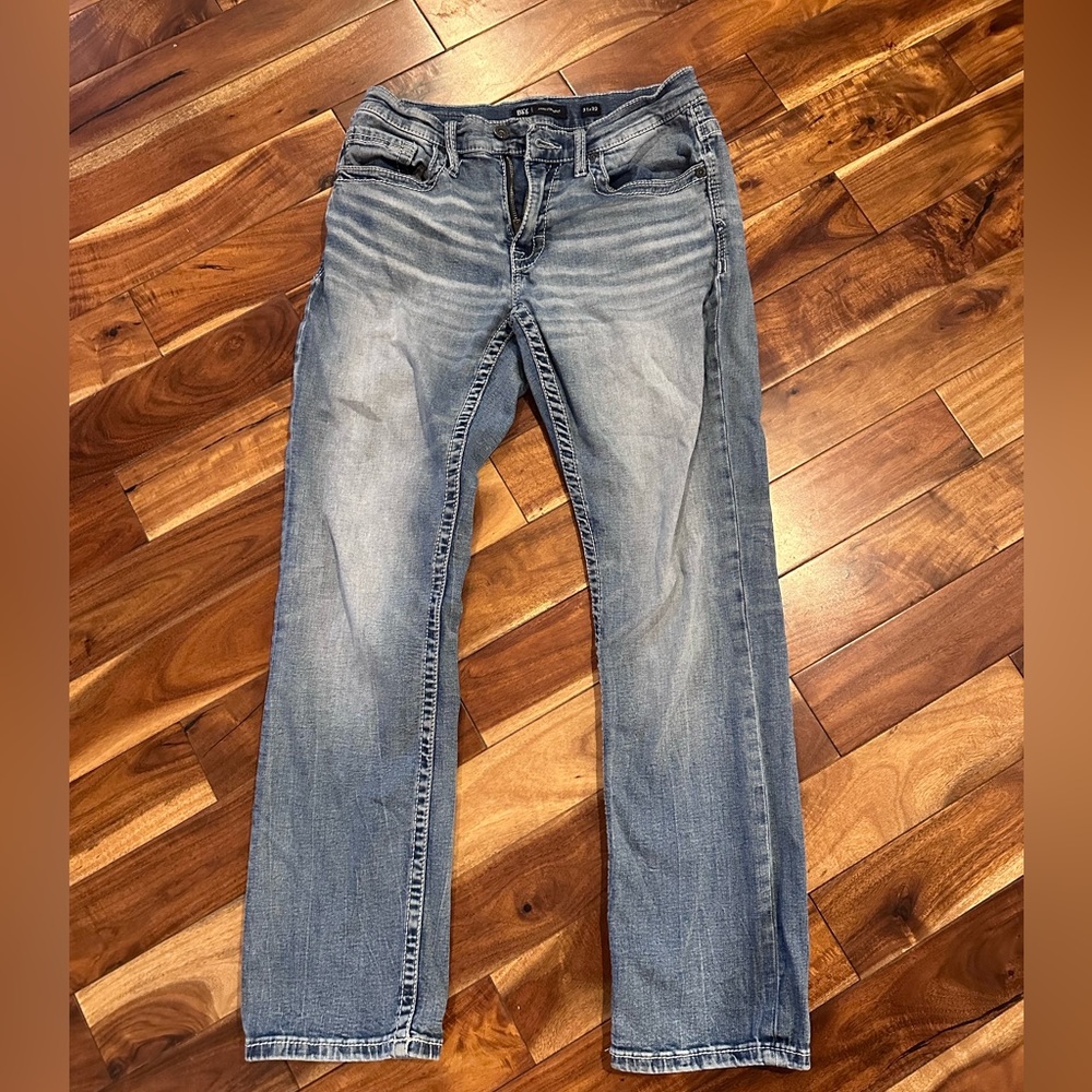 BKE 31 x 32 Tyler Medium Wash Jeans Men's in mint condition